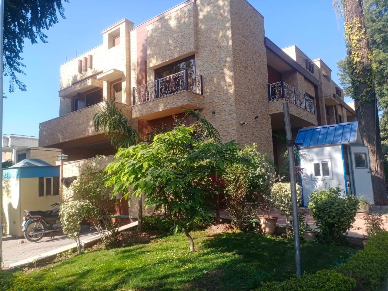 Elegant house in F-6 Islamabad by Kamboh Enterprises.